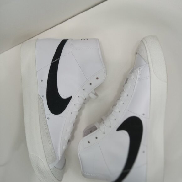 Nike Blazer Mid '77 Vintage Sneakers Athletic Gym Shoe Black White size 8.5 W - Picture 8 of 14